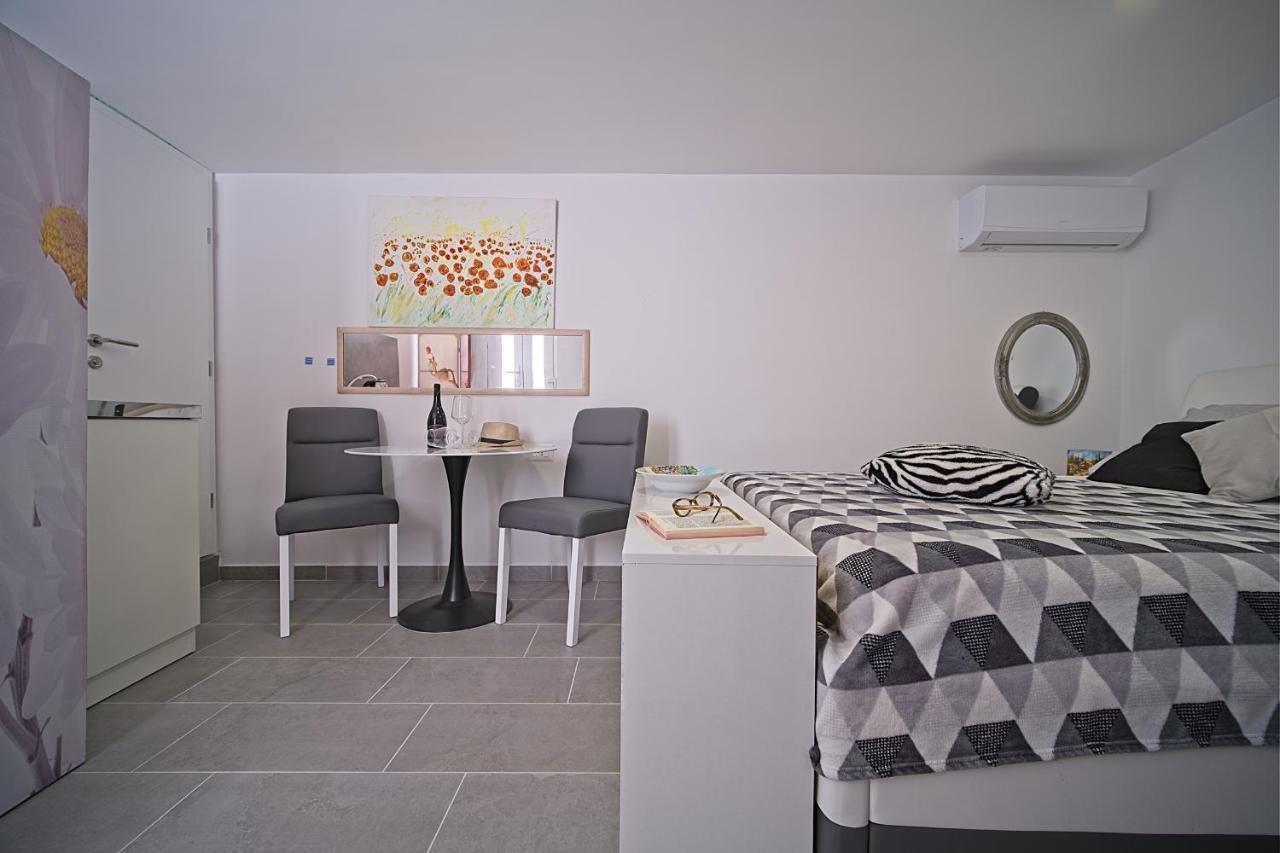 Apartments Lux Макарска Экстерьер фото