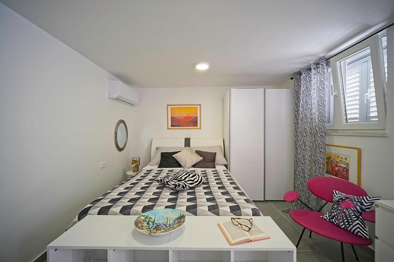 Apartments Lux Макарска Экстерьер фото