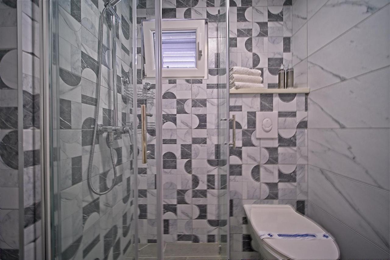 Apartments Lux Макарска Экстерьер фото