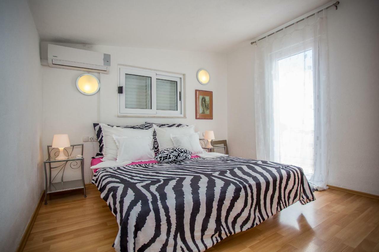 Apartments Lux Макарска Экстерьер фото
